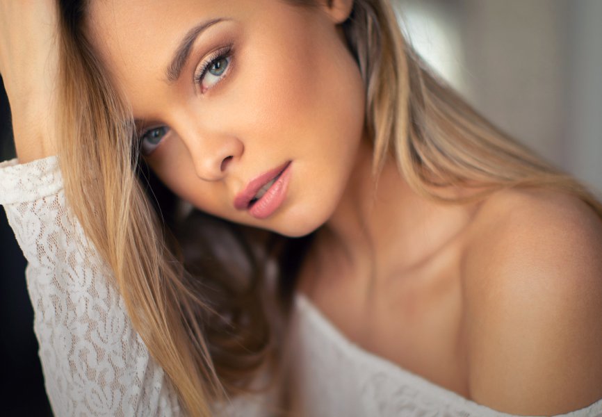 Boston Injectables model with blonde hair